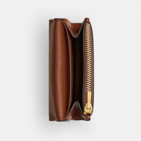 Coach Essential Flap Card Case In Loved Leather - Preorder