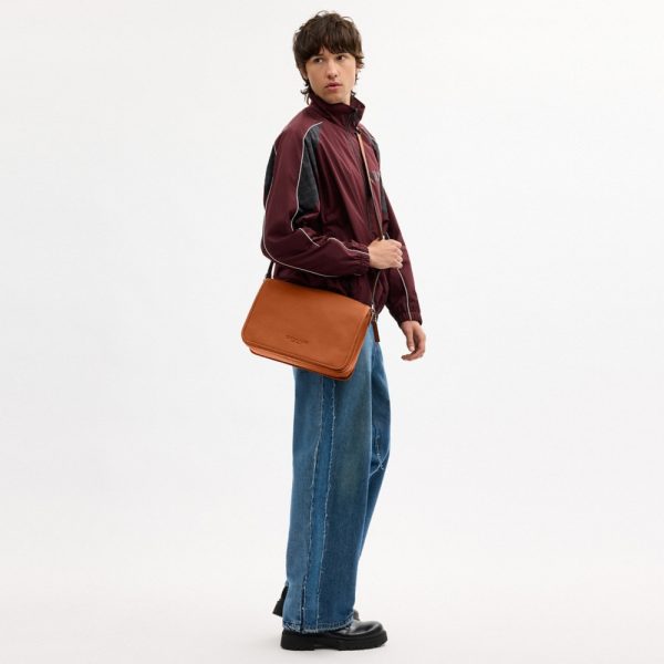 Coach Outlet Colby Messenger Bag 32 - Preorder