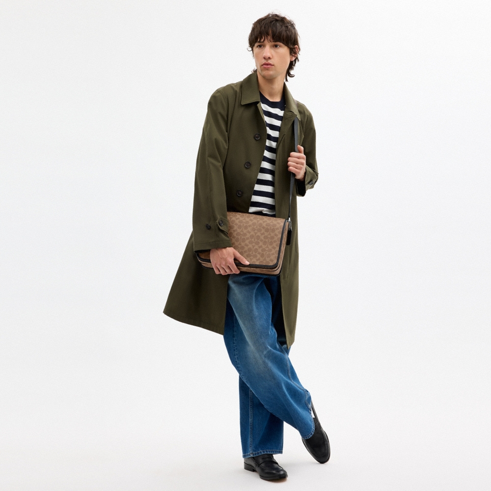 Coach Outlet Colby Messenger Bag 32 In Signature Canvas - Preorder
