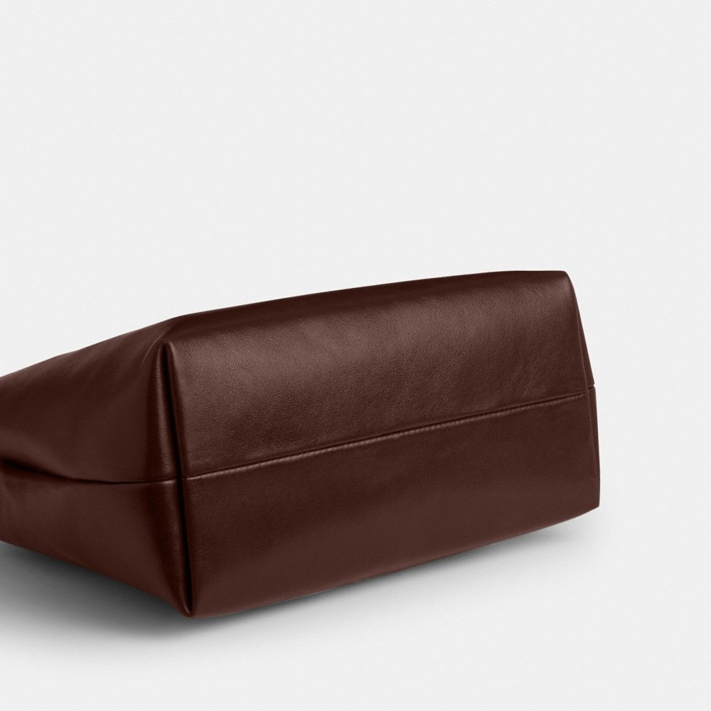 Coach Outlet Station Carryall Bag - Preorder