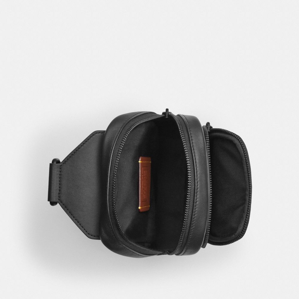 Coach Outlet Racer Sling Pack In Signature Canvas - Preorder