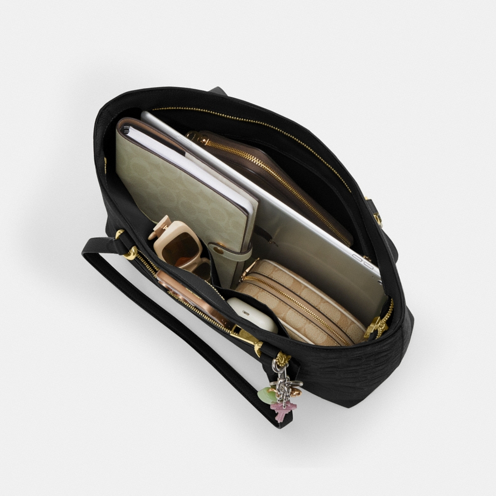 Coach Outlet Station Tote Bag In Signature Leather - Preorder