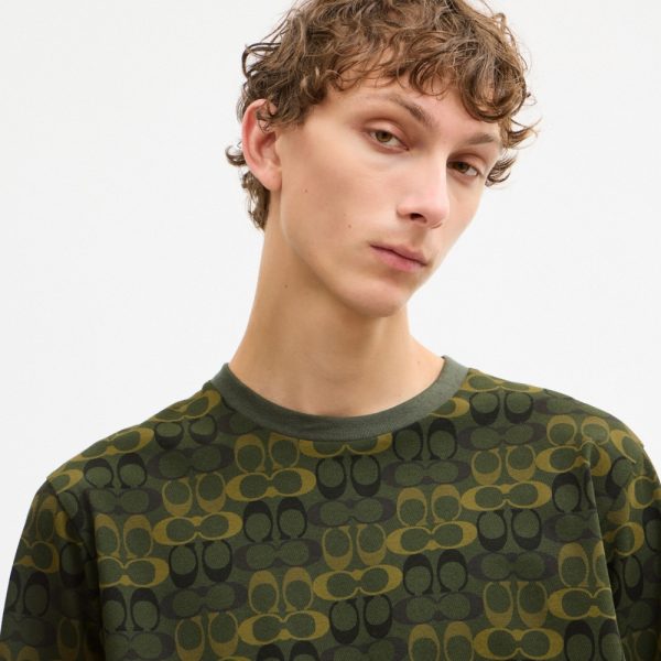 Coach Outlet Camo Signature Classic T-Shirt In Organic Cotton - Preorder