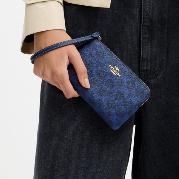 Coach Outlet Corner Zip Wristlet In Signature Canvas - Preorder
