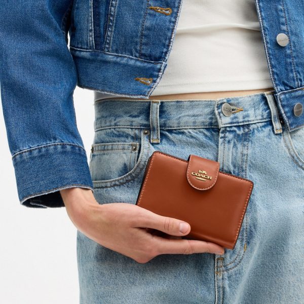 Coach Outlet Medium Corner Zip Wallet - Preorder