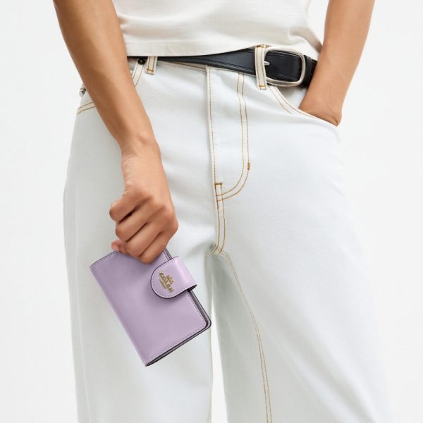 Coach Outlet Medium Corner Zip Wallet - Preorder
