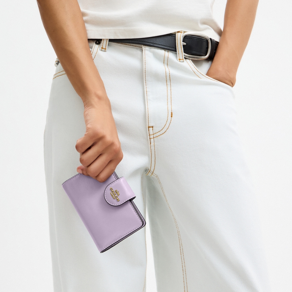Coach Outlet Medium Corner Zip Wallet - Preorder