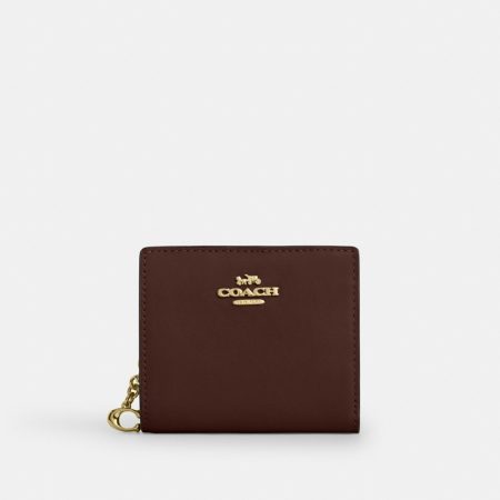 Coach Outlet Snap Wallet With Charm - Preorder — Brass/Maple