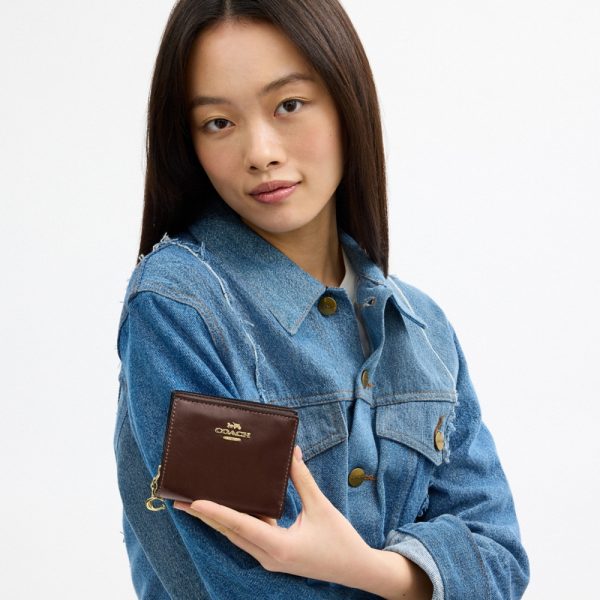 Coach Outlet Snap Wallet With Charm - Preorder
