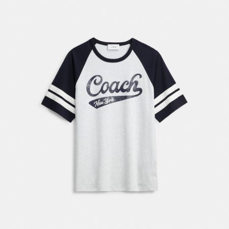 Coach Sporty Script Raglan Crewneck T-Shirt In Organic Cotton - Preorder — Navy Multi