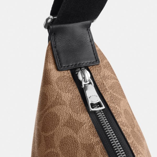 Coach Outlet Finn Hobo Bag 32 In Signature Canvas - Preorder
