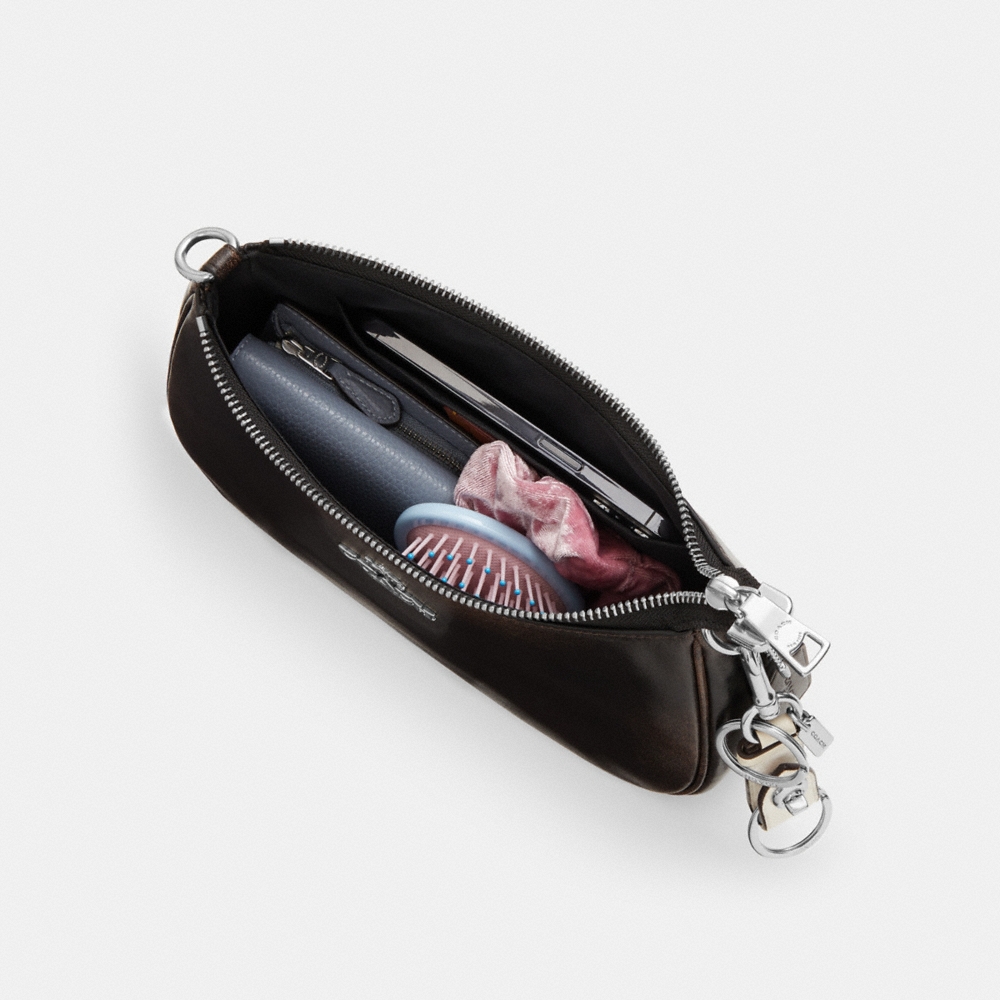 Coach Outlet Teri Shoulder Bag In Loved Leather - Preorder