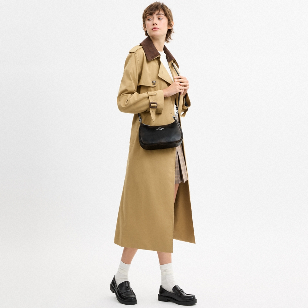 Coach Outlet Teri Shoulder Bag In Loved Leather - Preorder