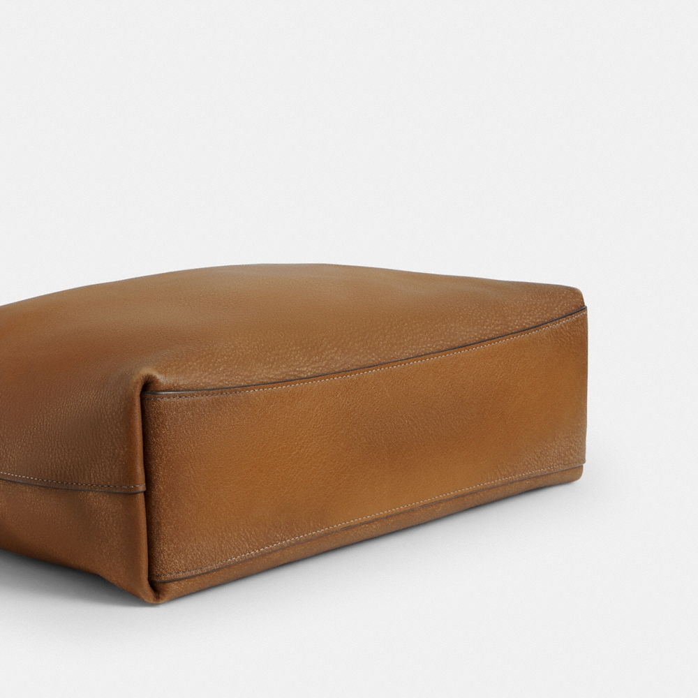 Coach Brooklyn Shoulder Bag 34 In Loved Leather - Preorder