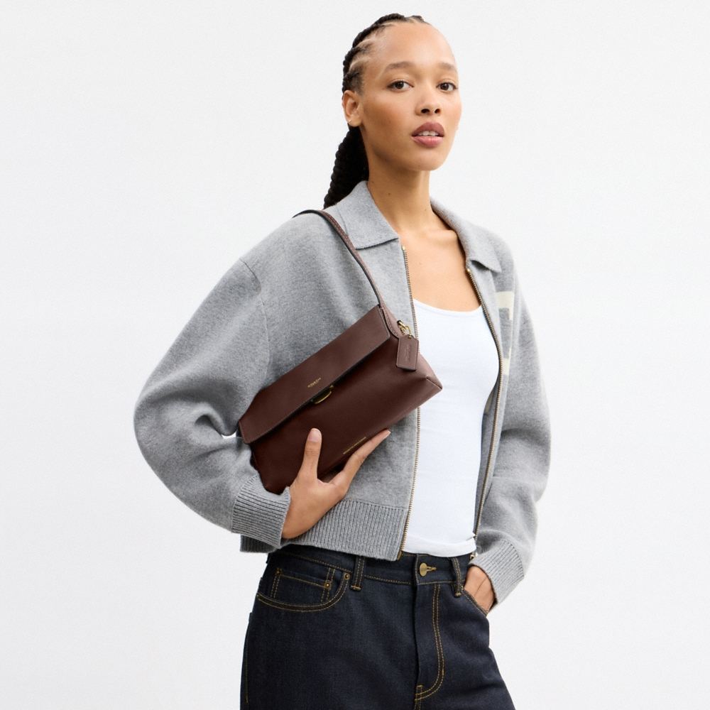 Coach Outlet Chelsea Shoulder Bag 26 - Preorder - Image 18