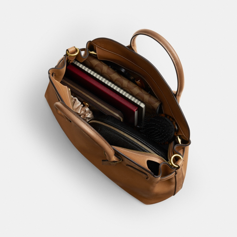 Coach Soft Empire Carryall Bag 40 In Loved Leather - Preorder