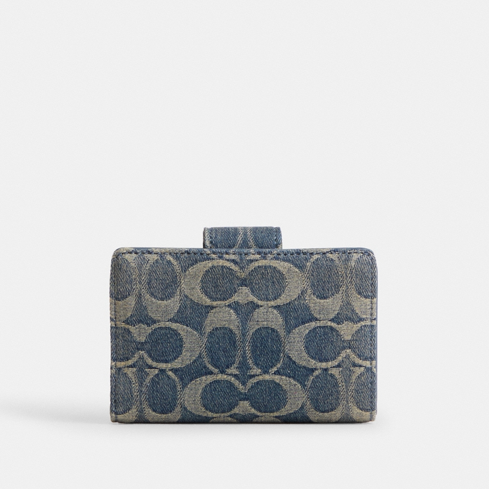 Coach Outlet Medium Corner Zip Wallet In Signature Regenerative Cotton Denim - Preorder