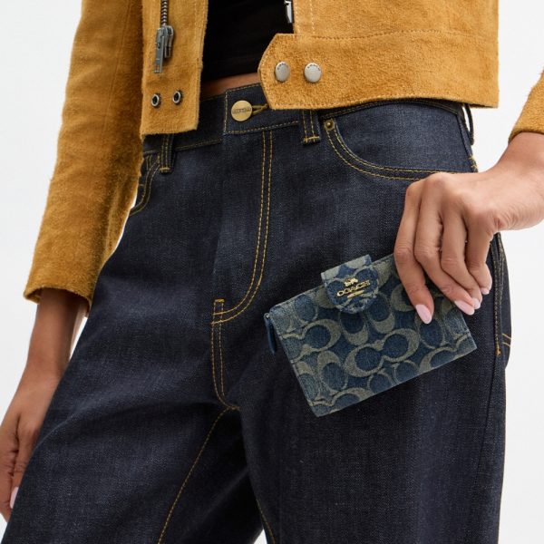 Coach Outlet Medium Corner Zip Wallet In Signature Regenerative Cotton Denim - Preorder