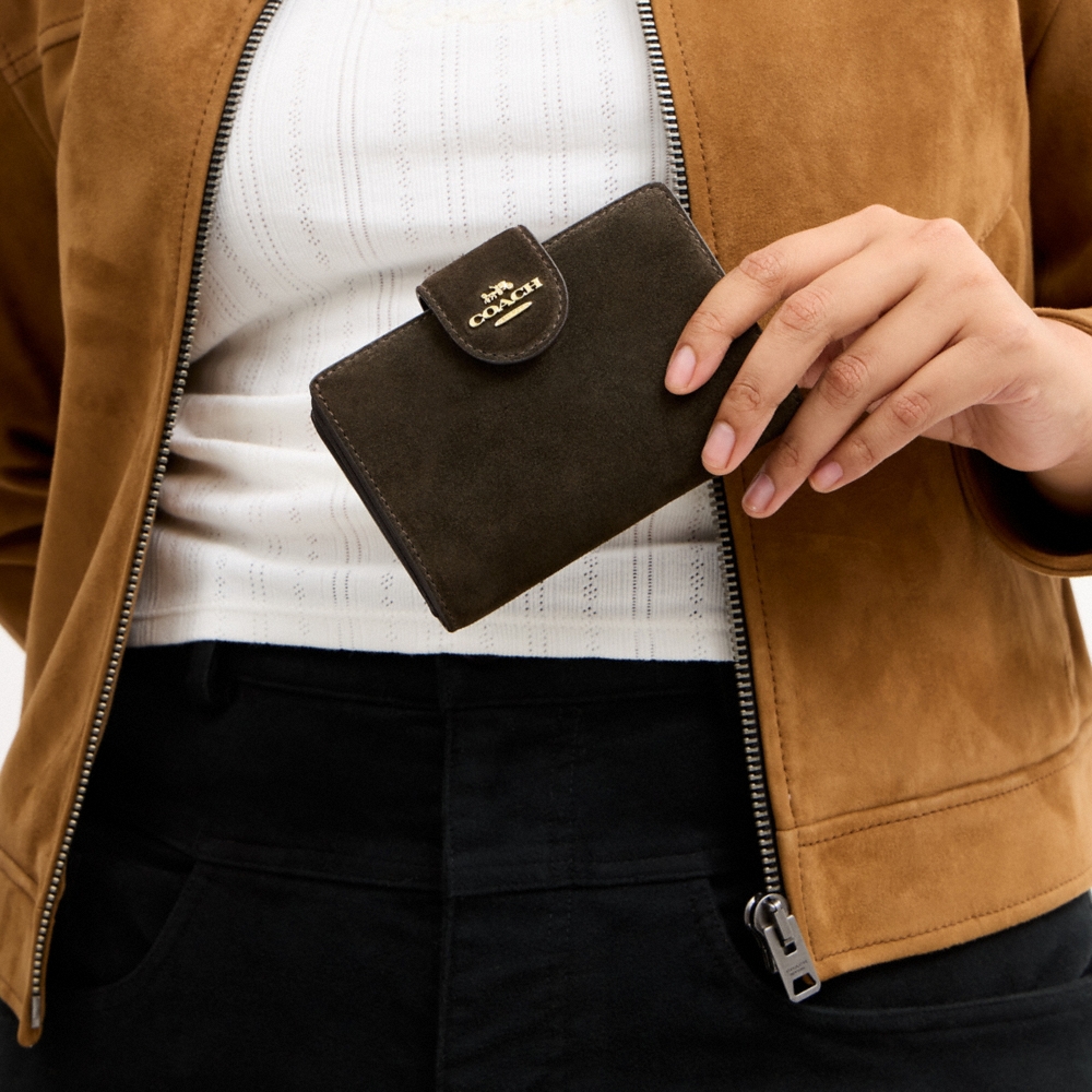 Coach Outlet Medium Corner Zip Wallet - Preorder