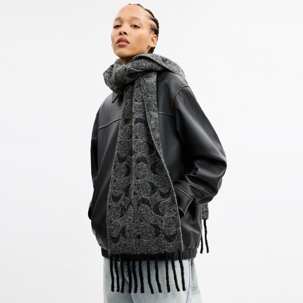 Coach Outlet Signature Muffler - Preorder
