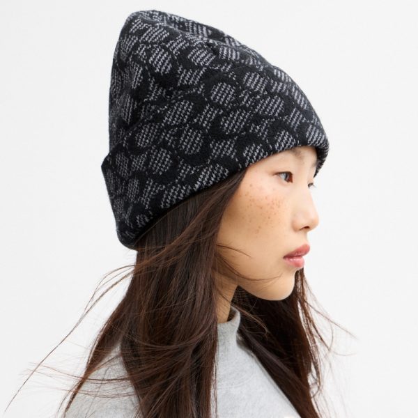Coach Outlet Signature Beanie - Preorder