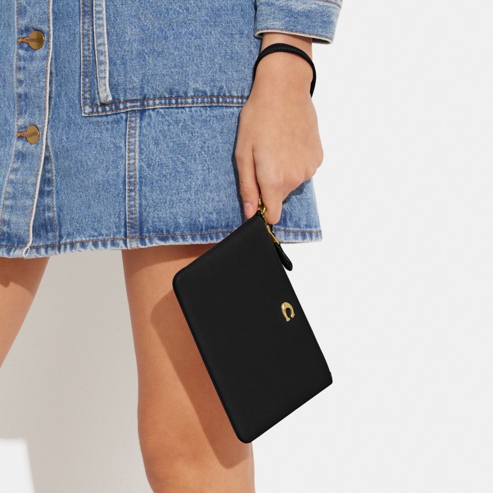 Coach Essential Small Wristlet - Preorder
