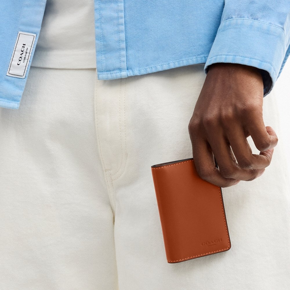 Coach Outlet ID Wallet - Preorder