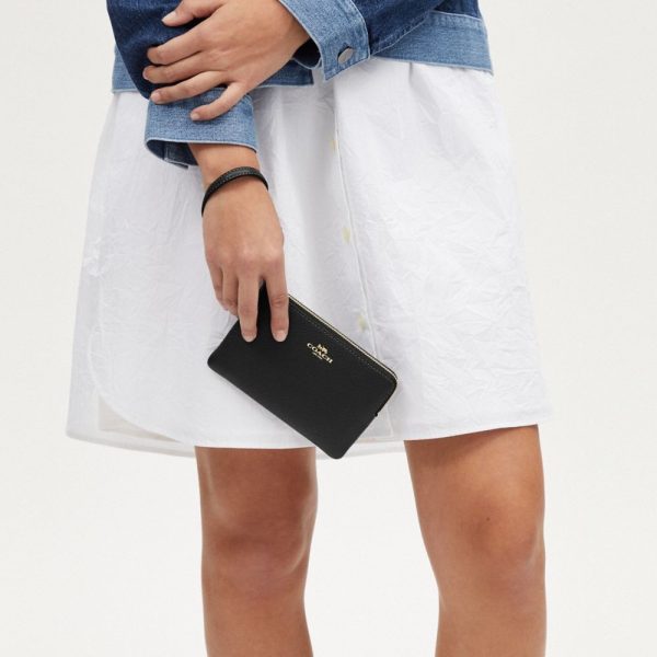 Coach Outlet Corner Zip Wristlet - Preorder