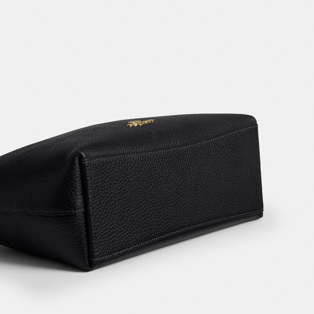 Coach Outlet Laurel Shoulder Bag - Preorder