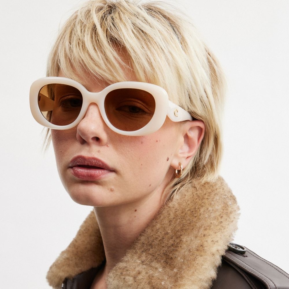 Coach Outlet C Hardware Round Sunglasses - Preorder