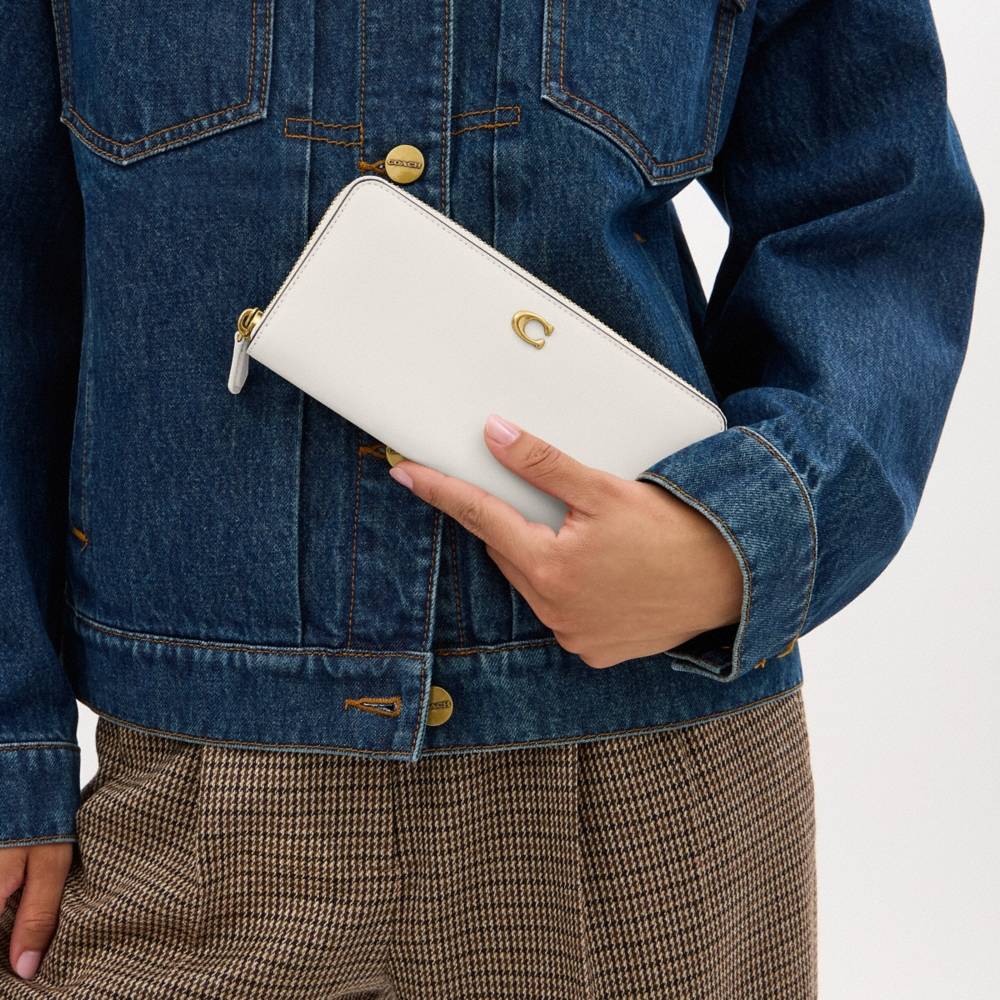 Coach Outlet Essential Slim Accordion Zip Wallet - Preorder