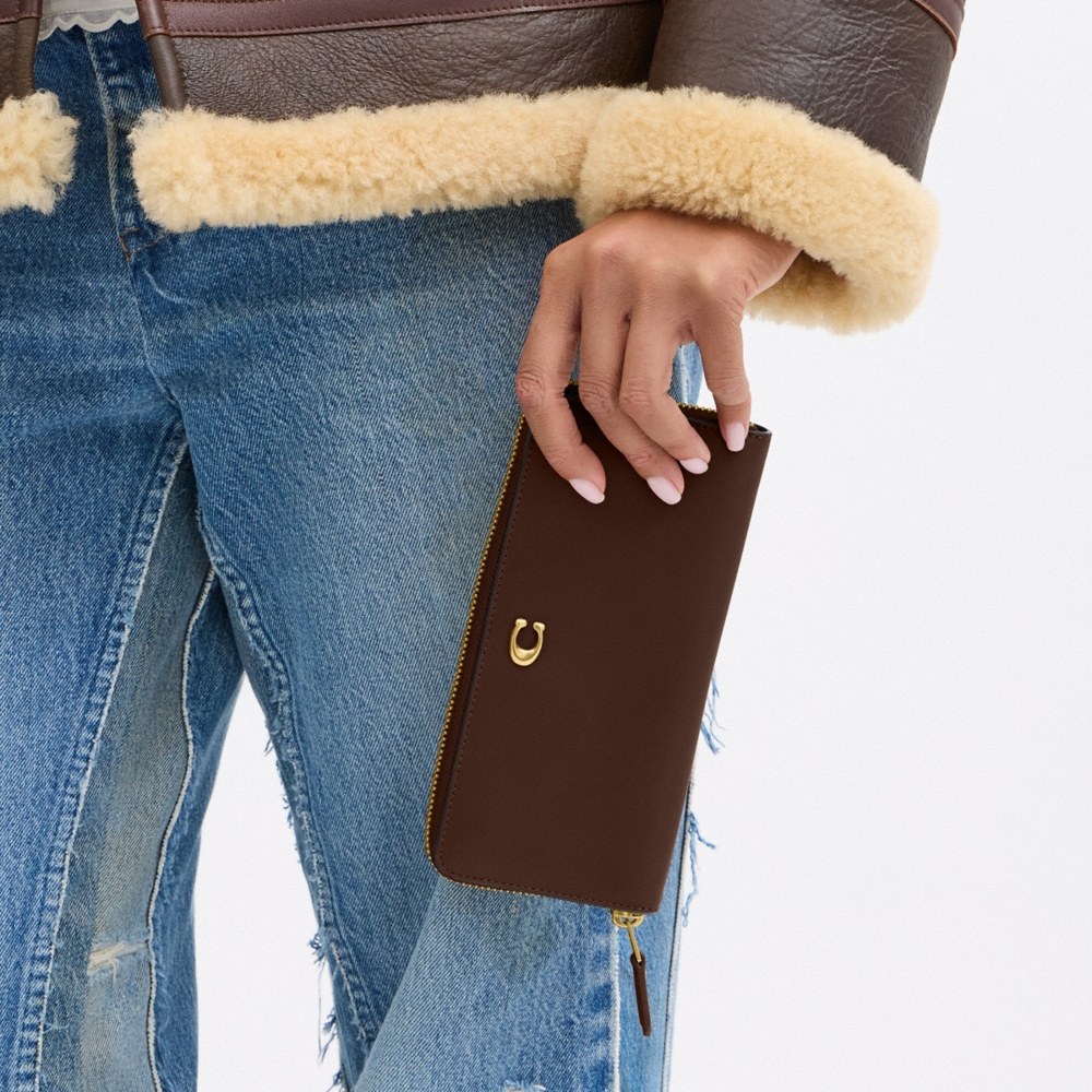 Coach Outlet Essential Slim Accordion Zip Wallet - Preorder