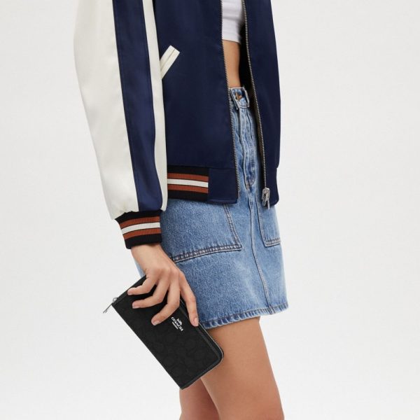 Coach Outlet Long Zip Around Wallet In Signature Jacquard - Preorder