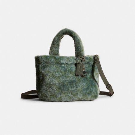 Coach Restored Tote 22 In Signature Shearling - Preorder — Pewter/Green