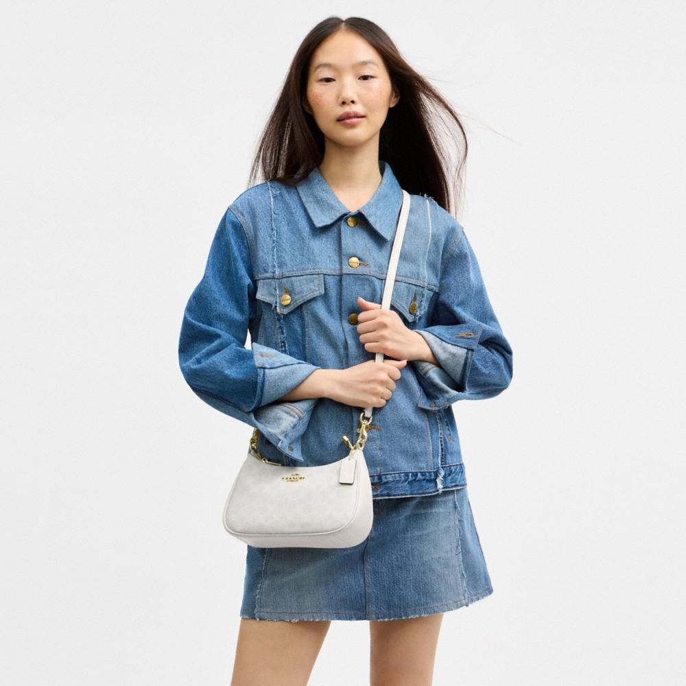 Coach Outlet Teri Shoulder Bag In Signature Canvas - Preorder