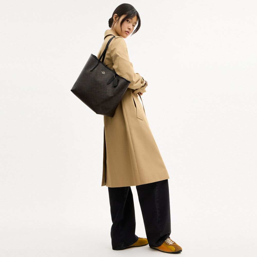 Coach Outlet City Tote Bag In Signature Canvas - Preorder