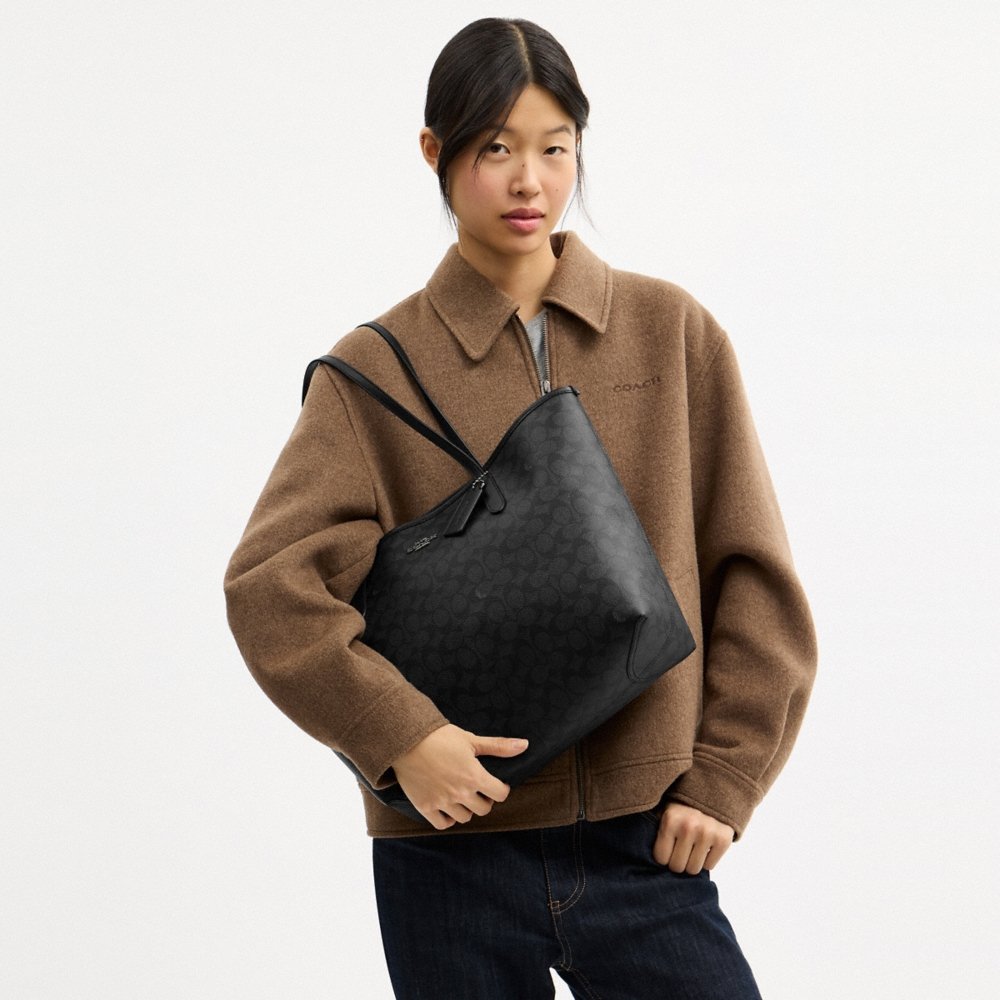 Coach Outlet City Tote Bag In Signature Canvas - Preorder