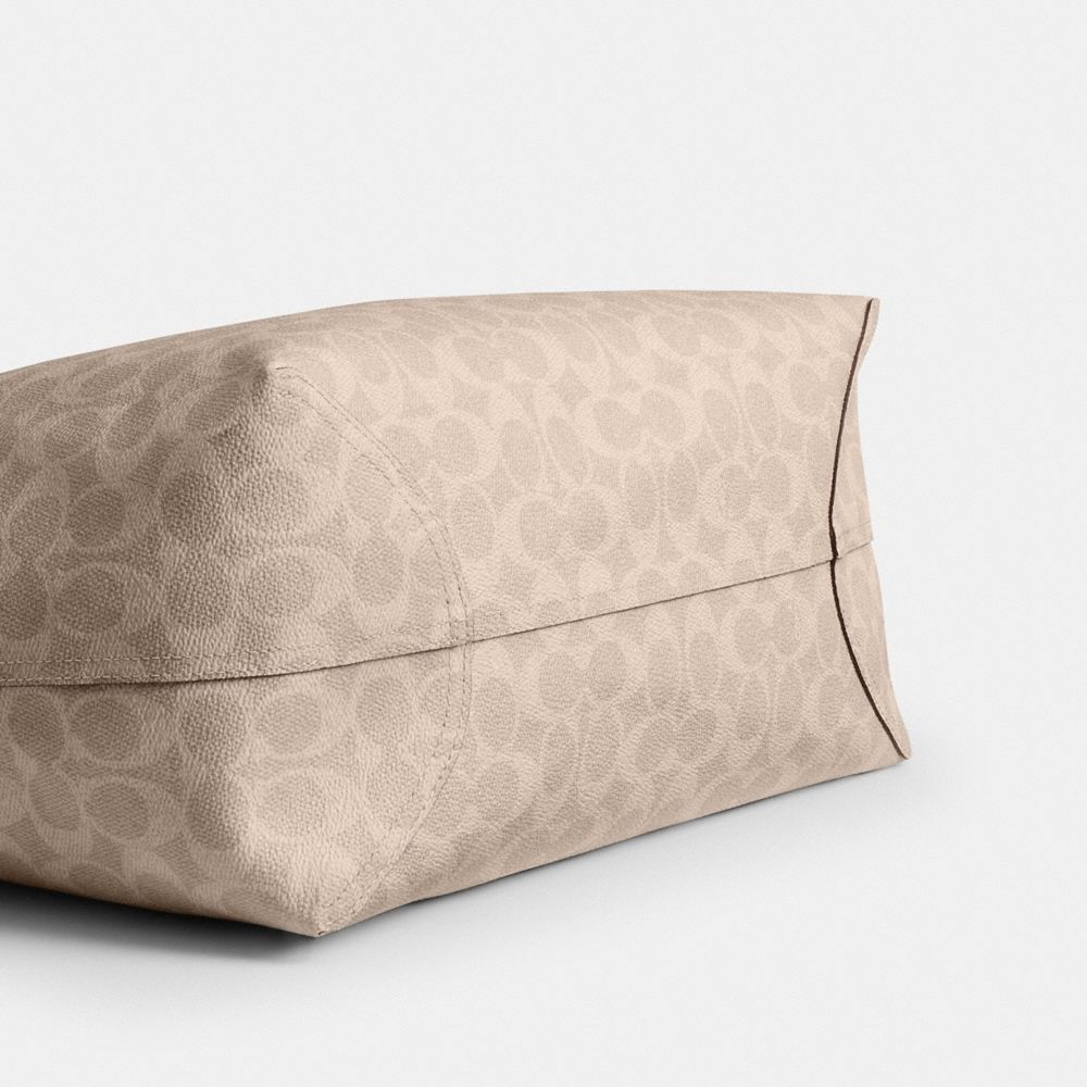 Coach Outlet City Tote Bag In Signature Canvas - Preorder
