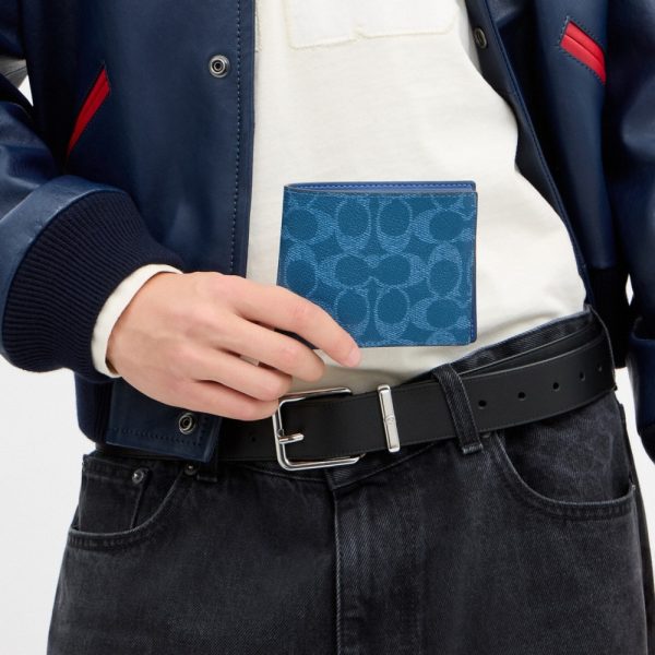 Coach Outlet 3-In-1 Wallet In Signature Canvas - Preorder