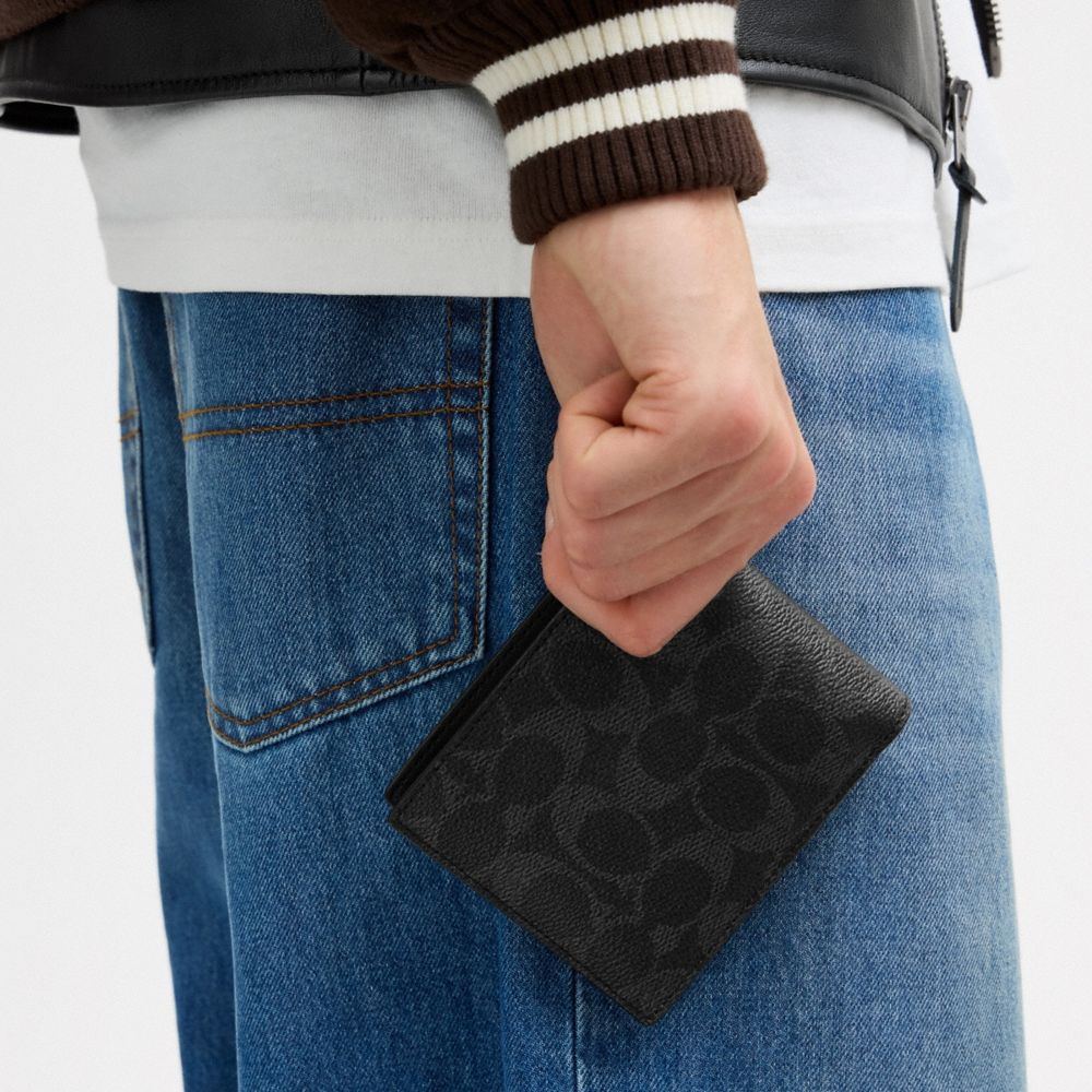 Coach Outlet 3-In-1 Wallet In Signature Canvas - Preorder