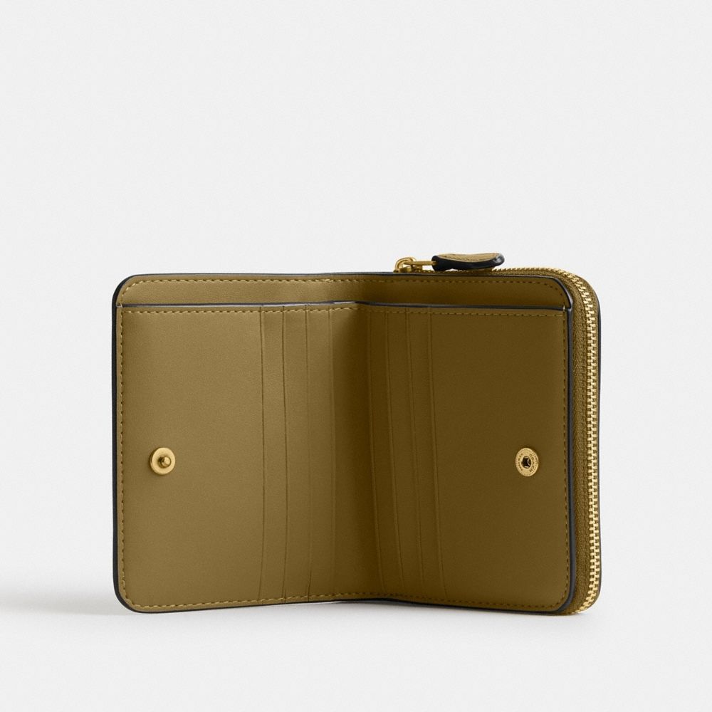 Coach Outlet New York Billfold Wallet - Preorder