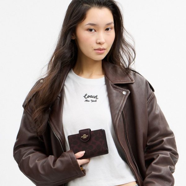 Coach Outlet Medium Corner Zip Wallet In Signature Canvas - Preorder