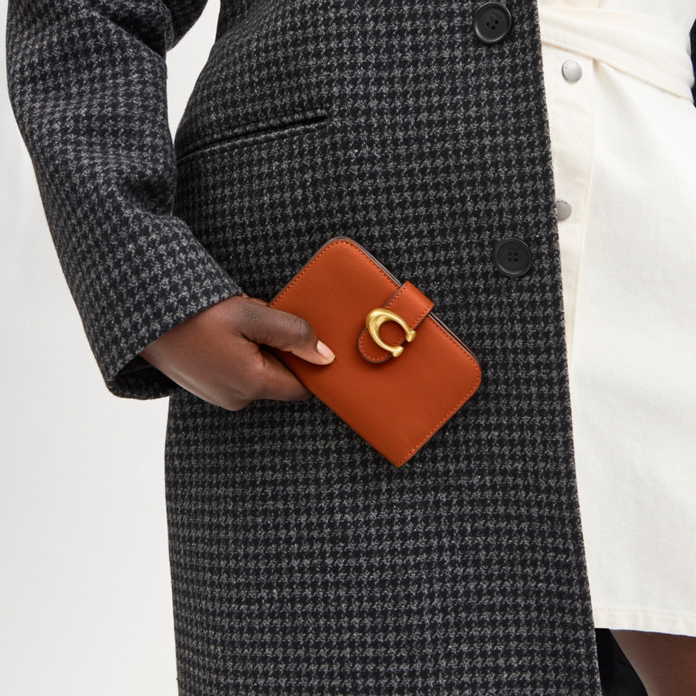 Coach Outlet Tabby Wallet - Preorder