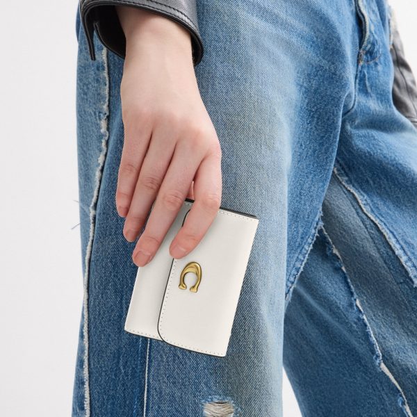 Coach Outlet Essential Card Holder Wallet - Preorder