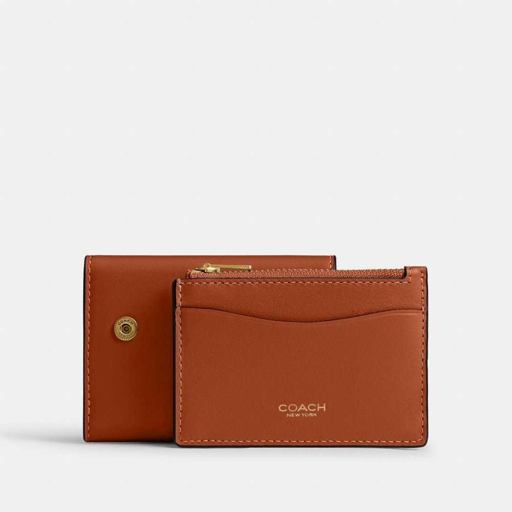 Coach Outlet Essential Card Holder Wallet - Preorder