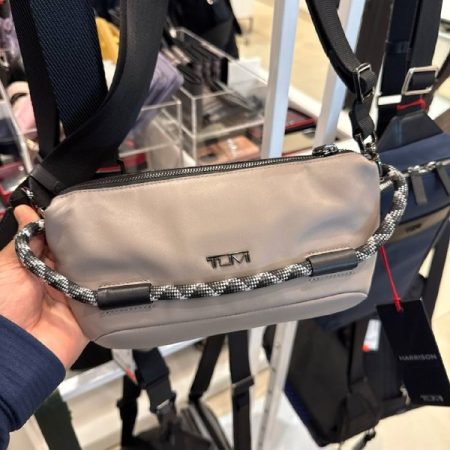 TUMI Daven Waist Pack - Outlet Physical Store - Preorder — Colour A609